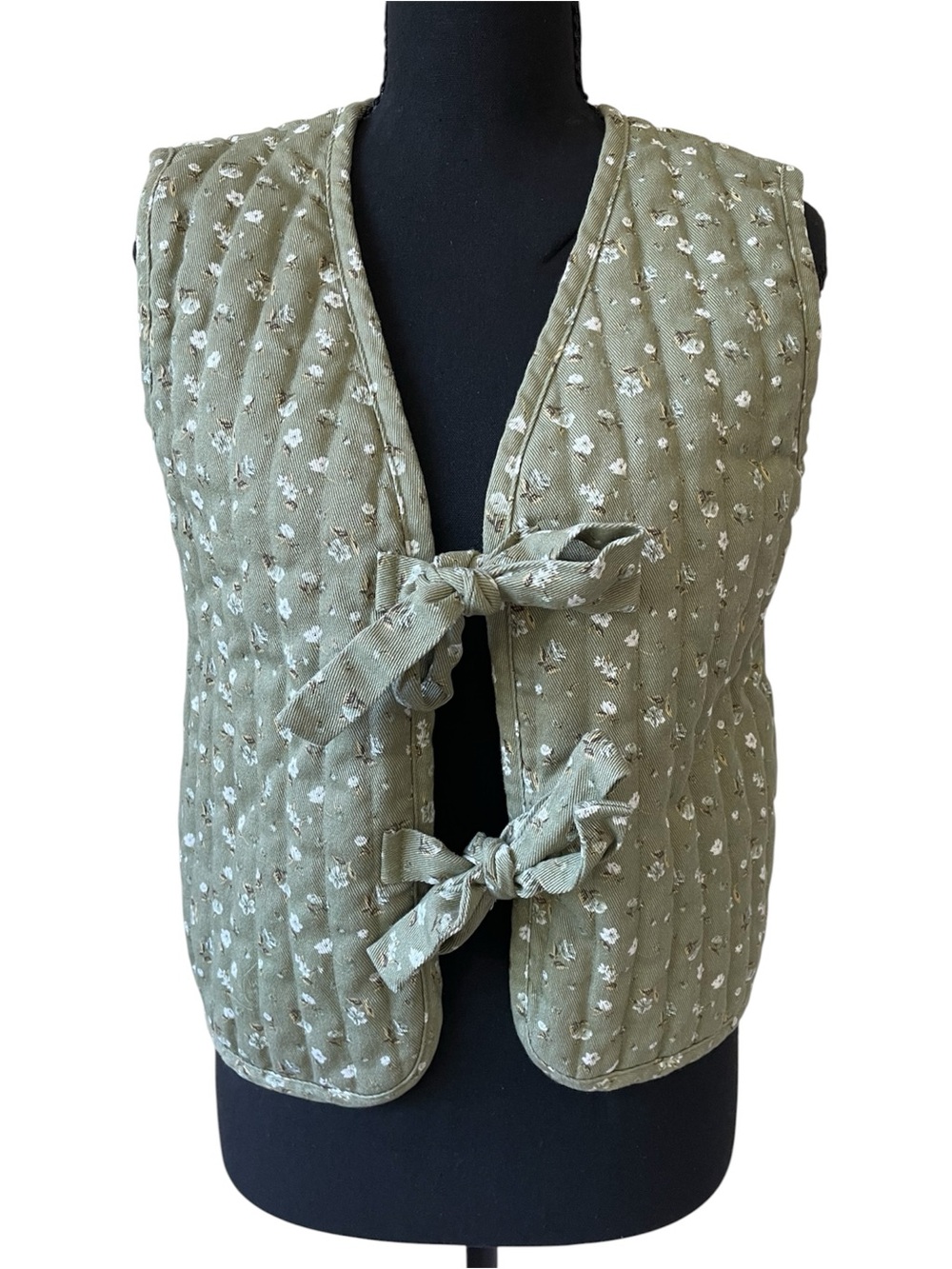 Blu Pepper Sage Green Floral Quilted Tie Front Bow Vest | Cottagecore